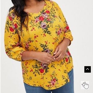 Torrid crinkle gauze smocked tunic top mustard with floral 3/4 sleeve Size 3‌